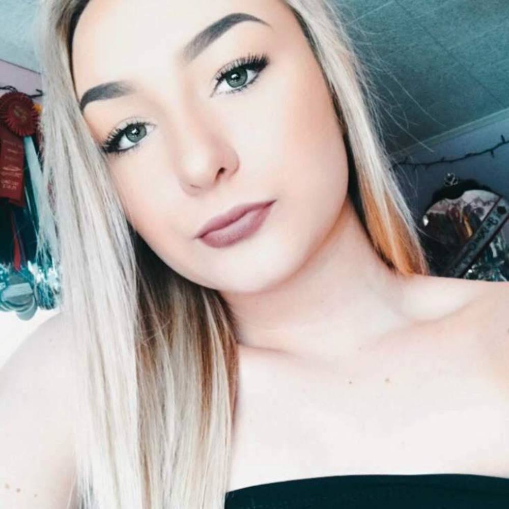 Meet your Posher, Cassie